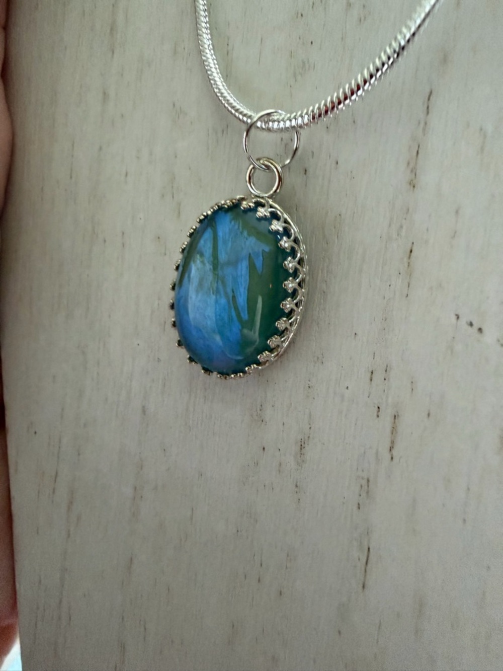 Rare Green Dragon’s Breath Sterling Silver Crown Bezel Pendant Necklace